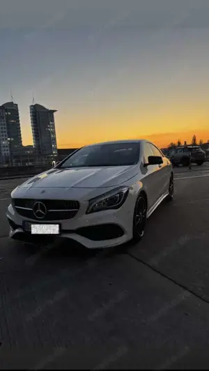 Mercedes-Benz CLA 200 CLA 200 AMG Line mit Night-Paket Bild 5