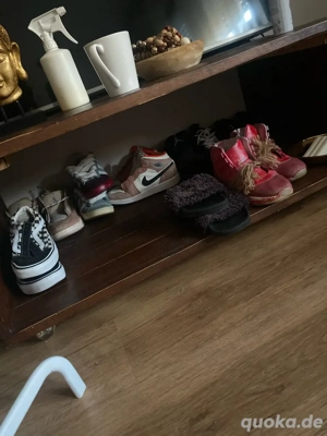 jordans in verschiedenen farben original und nur 1-2 jahrt alt kaum angezogen 