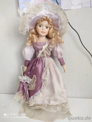 Moderne Porzellan Puppe 