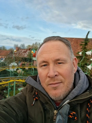 Suche Frau  für erotische  Abenteuer 