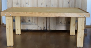 Spieltisch für Kleinkinder, z. B. für BRIO-Bahn