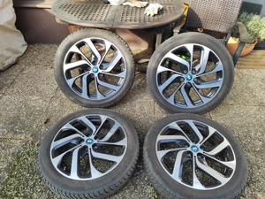 Winterreifen mit Turbinenfelgen für BMW I3s