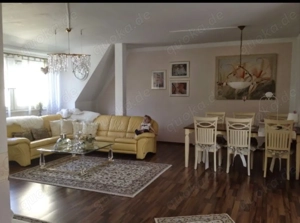 4 Zimmer Wohnung mit Balkon 