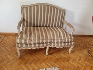 Zweisitzer in schöner Schreinerarbeit