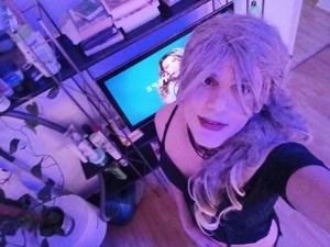 Trans sucht gutbestückten Mann Bild 2