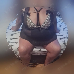 Mollige Michaela 63 Bild 4