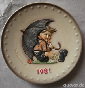 Verschiedene Hummel Jahresteller