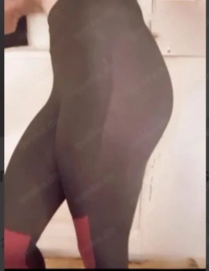 Stark getragene hautenge Leggings 