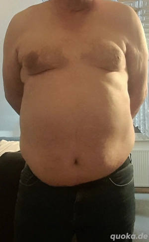 65 jähriger devoter Witwer sucht nach einem Paar das mich lebenslang keusch hält 