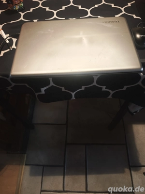 Ich verkaufe ein alten Toshiba Satellite C75-A-13R Laptop Bild 3