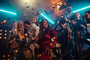  TOP! Moderne Zimmer in 41063 Mönchengladbach   Sofort frei! Perfekt für selbständige Damen!  Bild 3