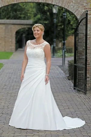 Satin Brautkleid in gr. 52  Neuware