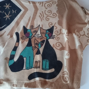 Legerer Pulli, Größe und 44, ungetragen 