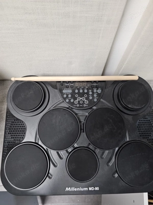 Elektronisches Drum Pad    Tischschlagzeug zu verkaufen! NUR SELBSTABOLUNG, KEIN VERSAND