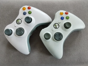 2x Original Microsoft XBOX 360 Wireless Controller in weiss Bild 4