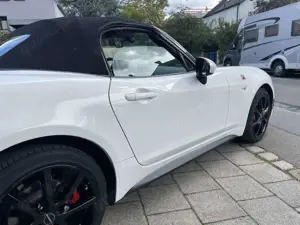 Abarth 124 Spider Cabrio Bild 3