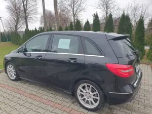 Mercedes-Benz B 200 (BlueEFFICIENCY)