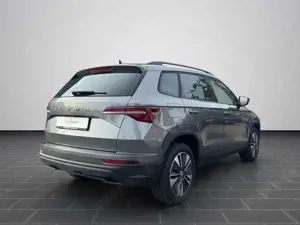 Skoda Karoq 1.5 TSI Ambition NAVI AHK KAMERA ACC Bild 2
