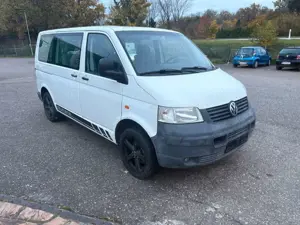 Volkswagen T5 Transporter Kasten-Kombi 9 Sitzer Klima Bild 3