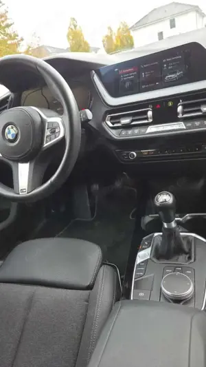 BMW 118 118i Sport Line Bild 4