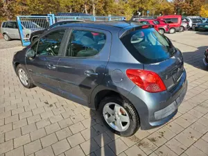 Peugeot 207 Urban Move Bild 3
