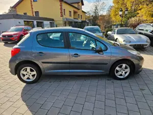 Peugeot 207 Urban Move Bild 5