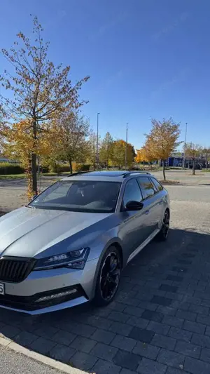 Skoda Superb Combi 2.0 TDI Sportline Pano AHK pACC StHz Bild 3