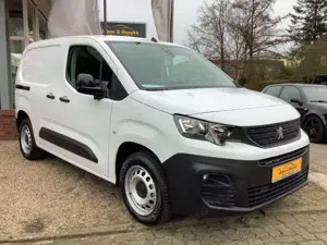 Peugeot Partner 1,5 BLUE HDI / AHK / ALLWETTERREIFEN