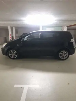 Toyota Corolla Verso 2.2 D-CAT Sol