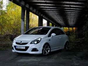 Opel Corsa 1.6 Turbo OPC