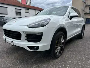 Porsche Cayenne S E-Hybrid 21" TOP ZUSTAND Bild 1