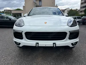 Porsche Cayenne S E-Hybrid 21" TOP ZUSTAND Bild 2