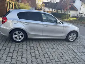 BMW 116 116d Bild 2