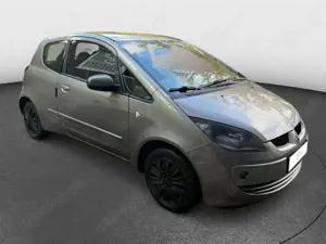 Mitsubishi Colt 1.3 Motion Plus-Klima-Gasanlage-Tüv neu-PDC Bild 3