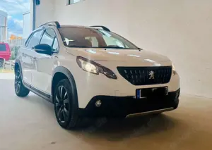 Peugeot 2008 2008 PureTech 130 Stop