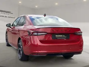 Skoda Superb 2.0 TDI DSG Sportline 4x4 ACC Matrix Navi Bild 4
