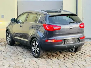 Kia Sportage Spirit 4WD +AHK+CAM+PANO+L+N+X+ Bild 5