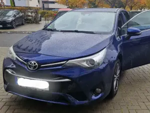Toyota Avensis Edition-S Bild 2