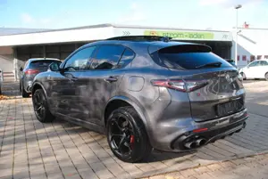 Alfa Romeo Stelvio Bild 2