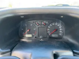 Volkswagen T4 Transporter T4 TDI 102PS Langer Radstand Bild 5