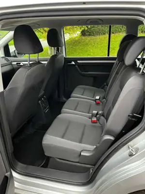 Volkswagen Touran Touran 1.6 TDI DPF Trendline Bild 3