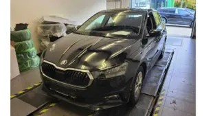 Skoda Fabia 1.0 TSI DSG Style Navi, PDC, Smart Link Bild 2