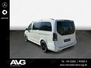 Mercedes-Benz V 300 V 300 d AV/L AMG Airmatic RFK 360 AHK 8-Sitzer Bild 2