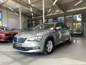 Skoda Superb Combi 1.5 TSI ACT Active Navi Temp AHK