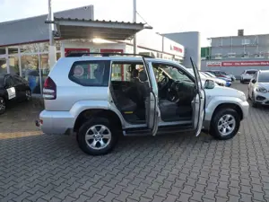 Toyota Land Cruiser Diesel  5-Türer D-4D Automatik Sol Bild 5