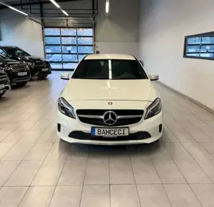 Mercedes-Benz A 160 1,6 L Score*LED*RFK*Navi*SHZ*Klima* Bild 3