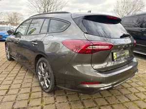 Ford Focus Turnier ST-Line Mild-Hyb LED*ACC*HUD*NAV*SHZ Bild 5