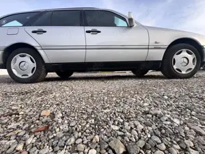 Mercedes-Benz C 200 T Elegance Bild 2