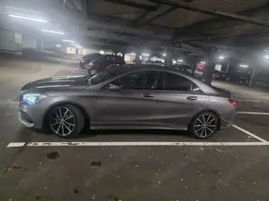 Mercedes-Benz CLA 180 AMG Line Bild 3