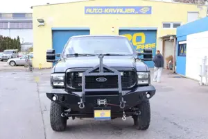 Ford Excursion Bild 2